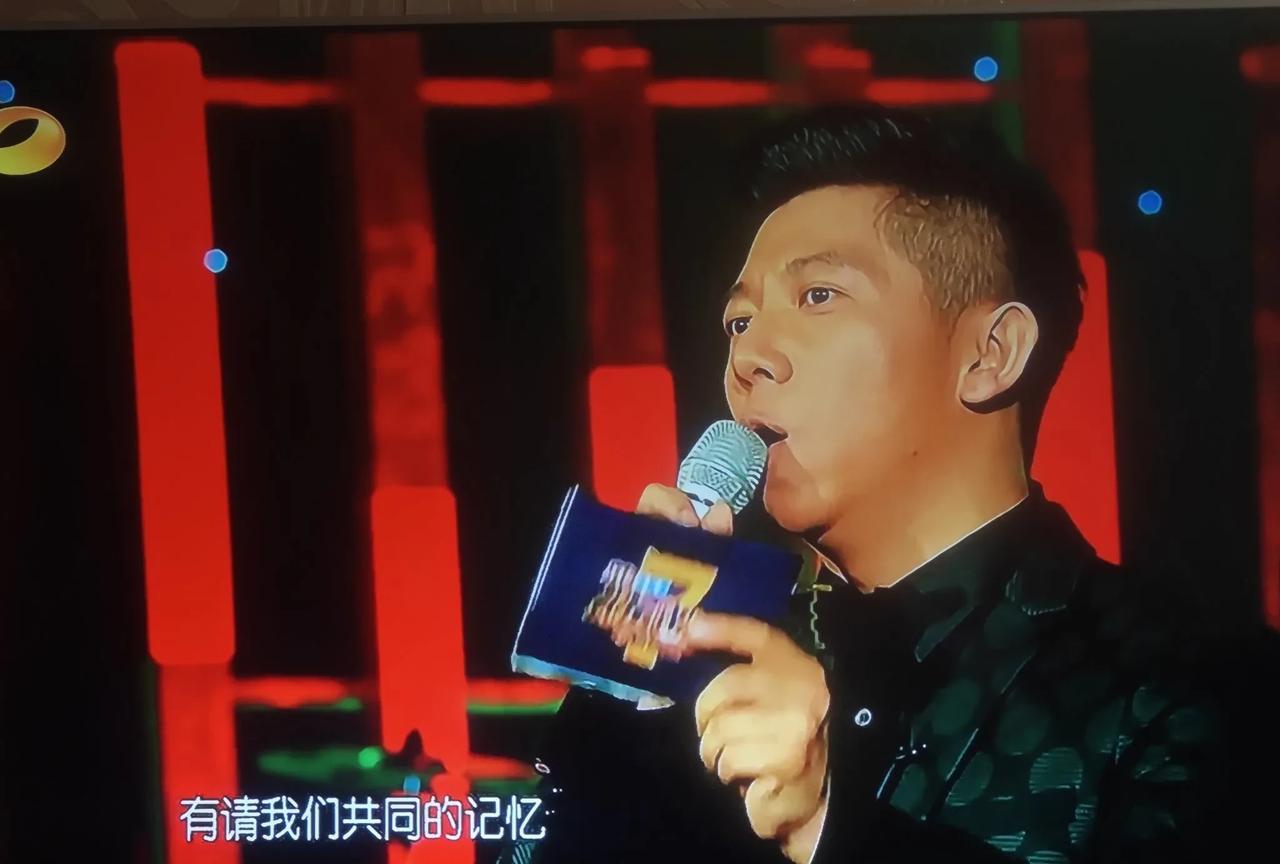 有些人，有些事，初经历时你会觉得很寻常，不以为意就过去了。可是时隔多年，当你无意