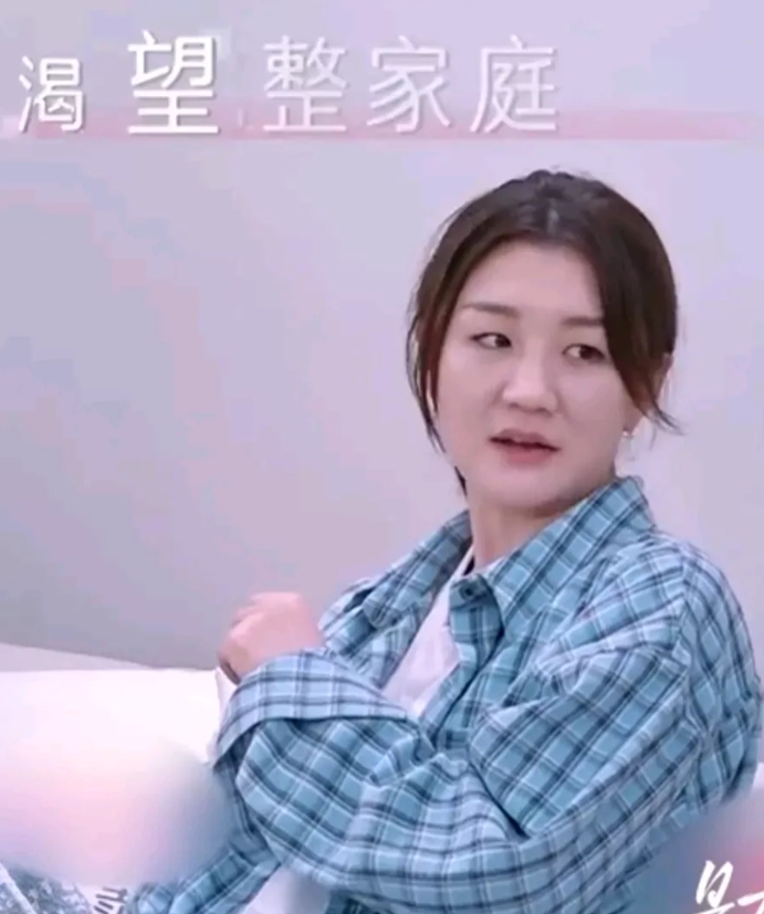 陈梦哪哪都好，
就有一点太致命，
陈梦人太实在了，
不懂得隐藏自己，
在一档综艺