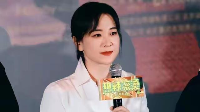 43岁贾玲久违露脸，皮肤并未出现松弛，事业再次传出好消息！