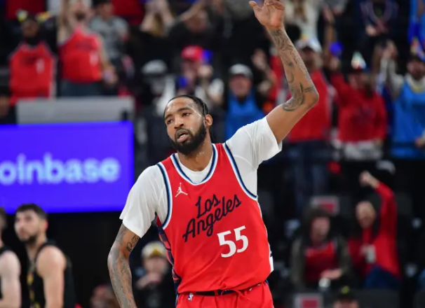 快船惨败凯尔特人——一切仿佛又回到了原点
快船赛季最困难的时候，客场连败，面对凯