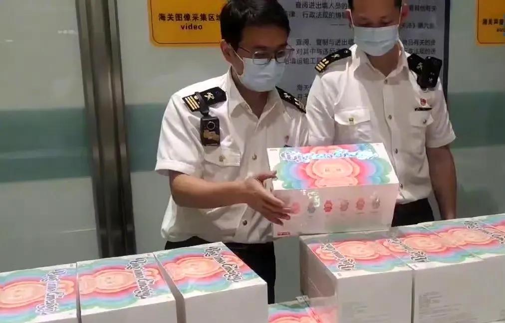 #泡泡玛特告盗版LABUBU商家胜诉#
现在版权真管的很严，我看网球都交钱买会员
