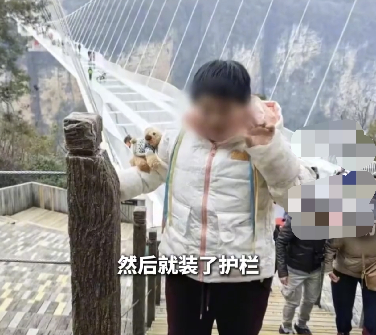 15岁残障女孩殒命穿村铁轨，母亲含泪追问安全责任
今年4月6日，在湖南省张家界市