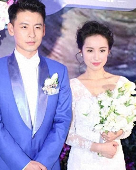 吕一全家福曝光，70 岁爸爸颜值惊人似刘德华，钱泳辰缺席