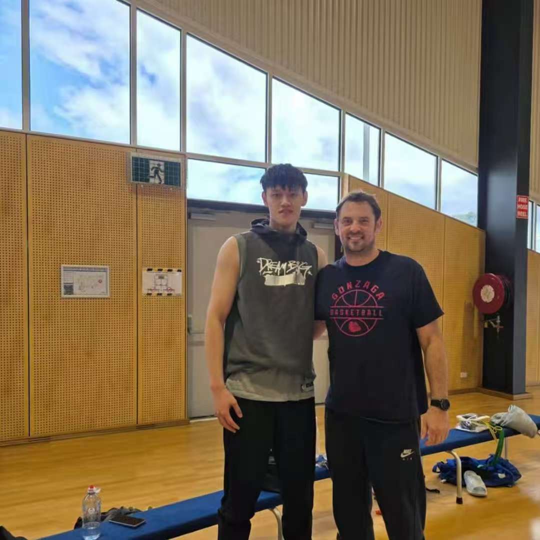 曾凡博将回归国家队，目前在澳洲治疗伤病，NBL多支球队有意引进