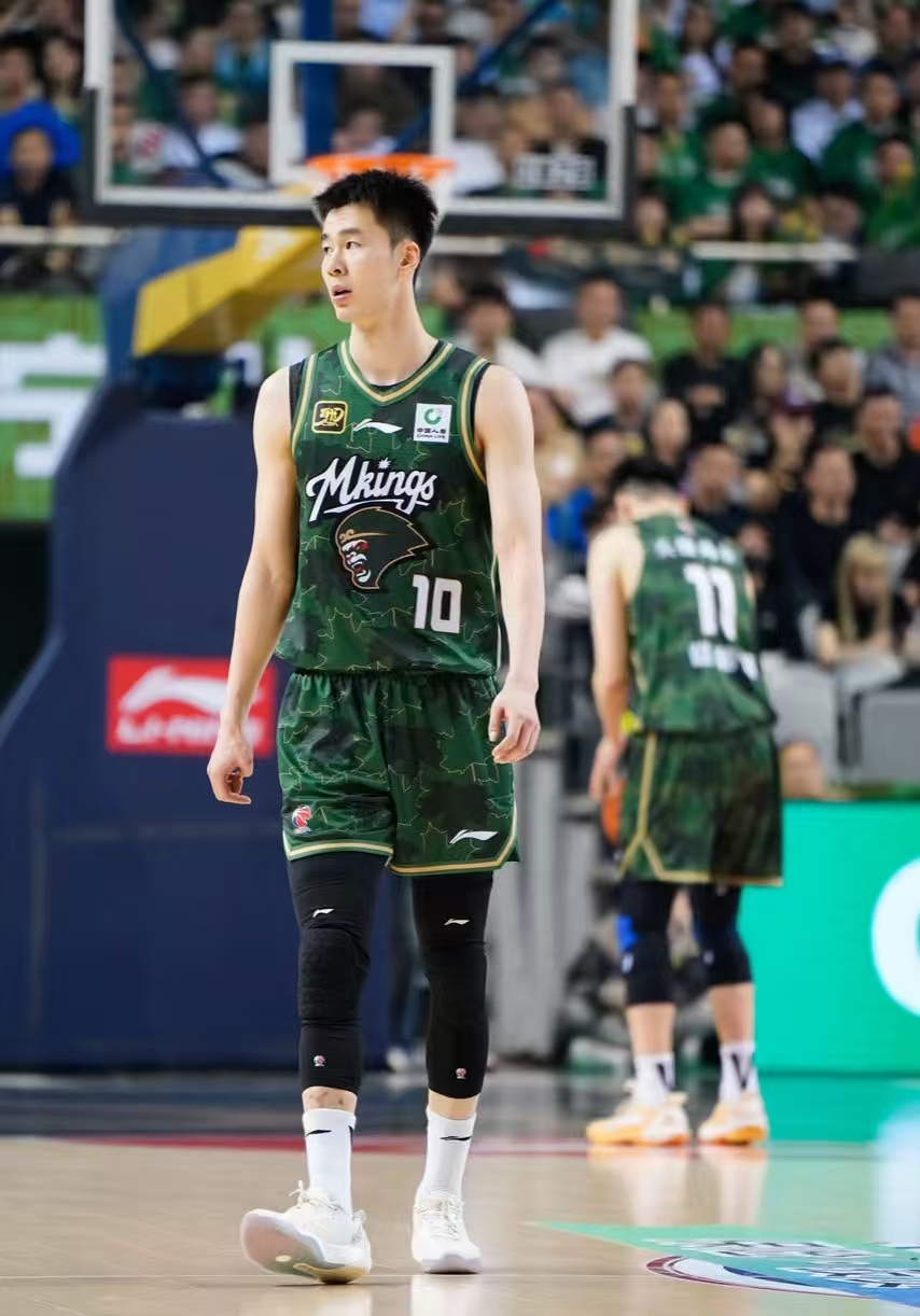 郭昊文拒绝NBA合同，曾凡博难留NBA，杨瀚森已经站稳脚跟