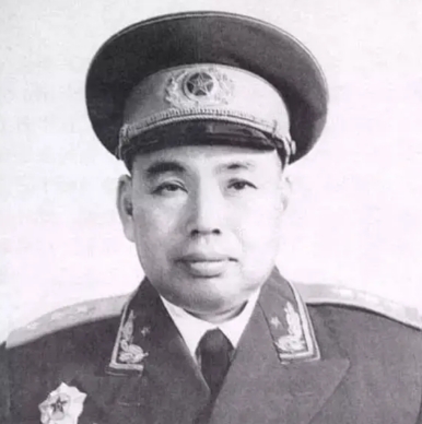 1970年，南京一个年轻人因一首歌被判死刑，公审后，审判员却宣布改判有期徒刑10