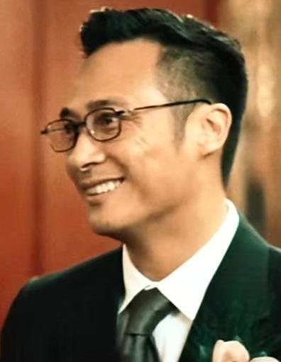 9月13日晚，在第二届金熊猫奖颁奖典礼上，吴镇宇凭借《边水往事》中“猜叔”一角，