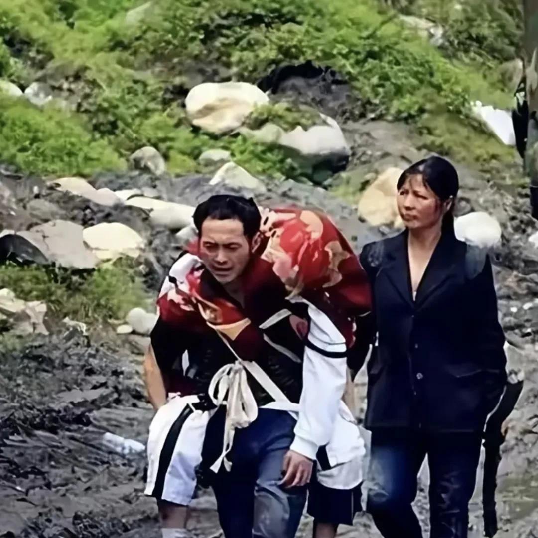 跨越了17年的记忆，父爱如山！
时光飞逝岁月如梭，转眼间17年过去了，大家还记得