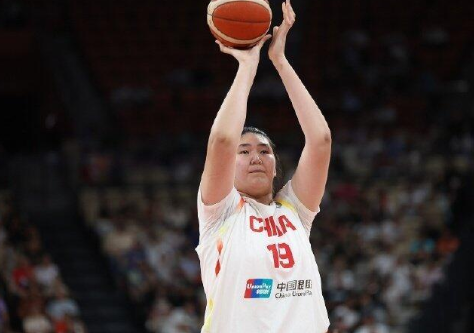 女篮亚洲杯半决赛，中国女篮很可能对上日本女篮。对此，日本球迷热议觉得日本女篮能过