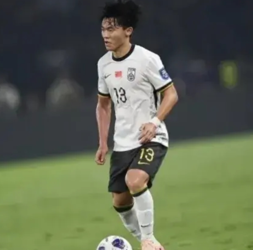 胡荷韬依木兰落选有情可原，刘诚宇艾菲尔丁为啥也落选了呢？
U22国足名单公布，球