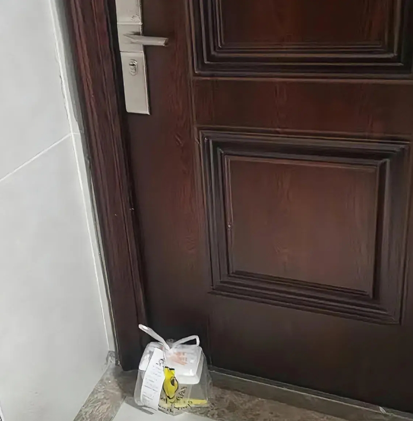 现在送外卖的都不打电话了吗？昨晚回来我点了一份外卖，我看了下时间，都过了一个多小