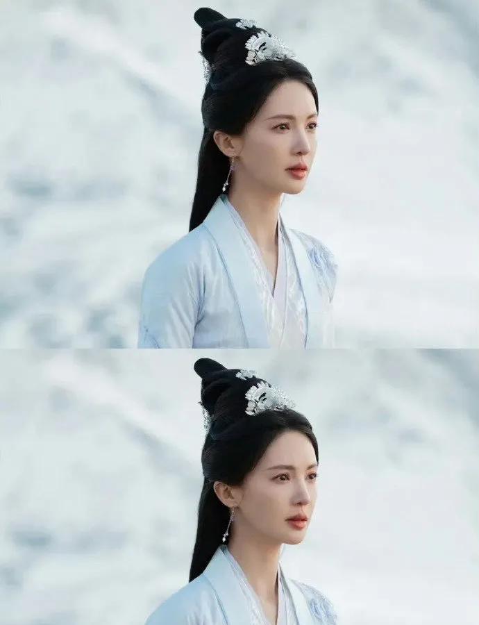 【#金晨越素越美#】褪去浓妆的金晨，简直是从画里走出来的仙女！清水出芙蓉的气质藏