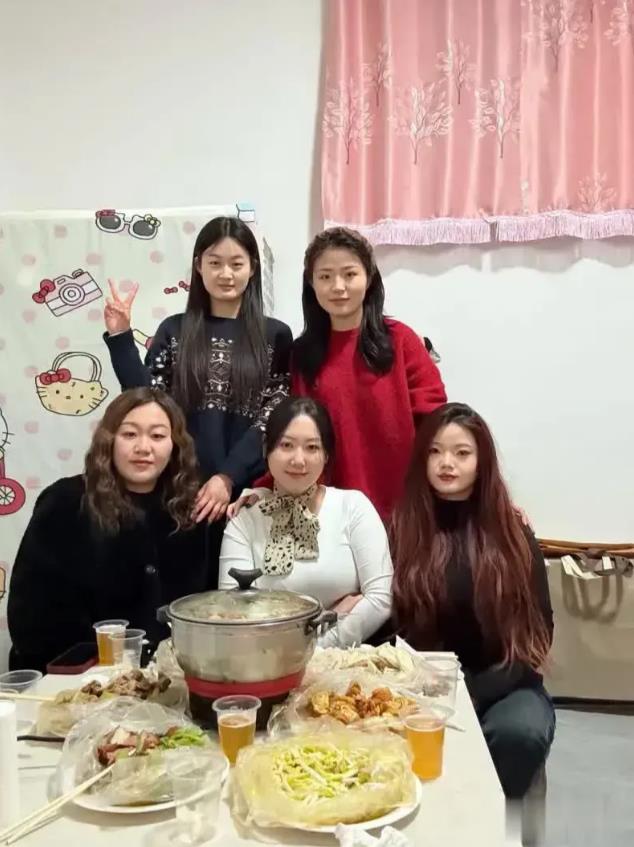 选一个结婚我选红衣服，你们呢？