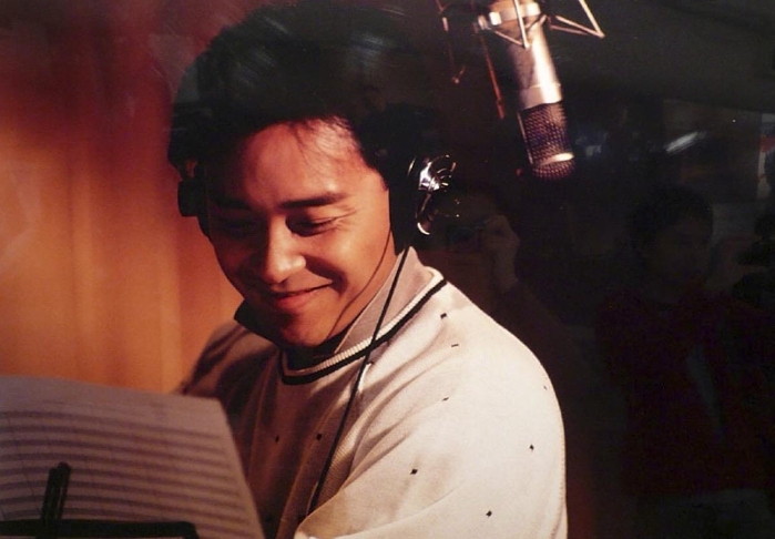 2003年，张国荣在跳楼前，给向太打电话，说：“我没有得抑郁症，我也没有遇邪……