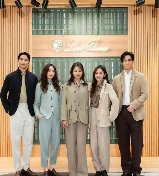 周渝民林心如同框，都显老态了 ​​​
