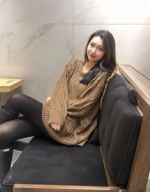 看样子不知道多少手的破车了
