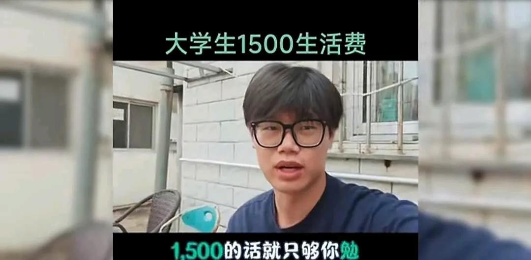大学宿舍就应该设置公共厨房，让学生们每天自己动手做一顿，既能节省生活成本，又能锻