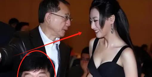 《藏海传》里的大美人白冰，离婚前居然还有这么多鲜为人知的故事。
 
2012
