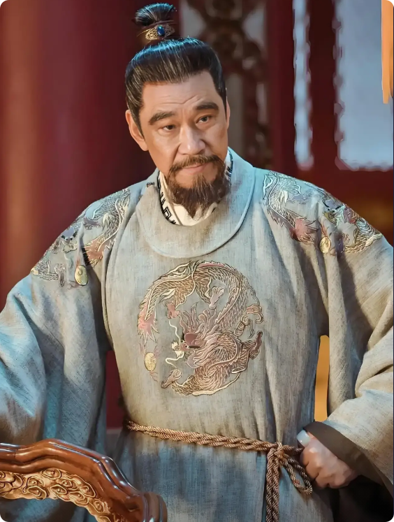 朱棣起兵的时候只有800府兵，收服北平之后也只有三万多军队，跑到大宁骗来了宁王朱
