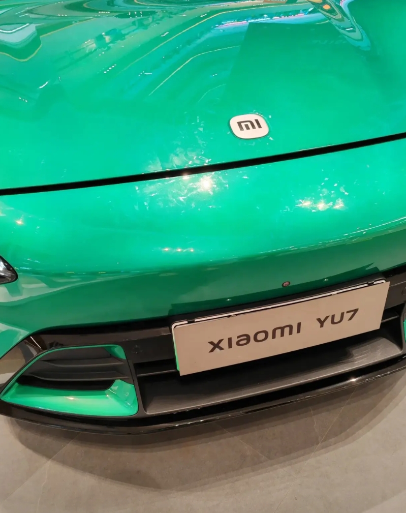 小米YU7被“骂”得那么惨，却还这么受欢迎，是真挺意外的！在上市的发布会上，订购