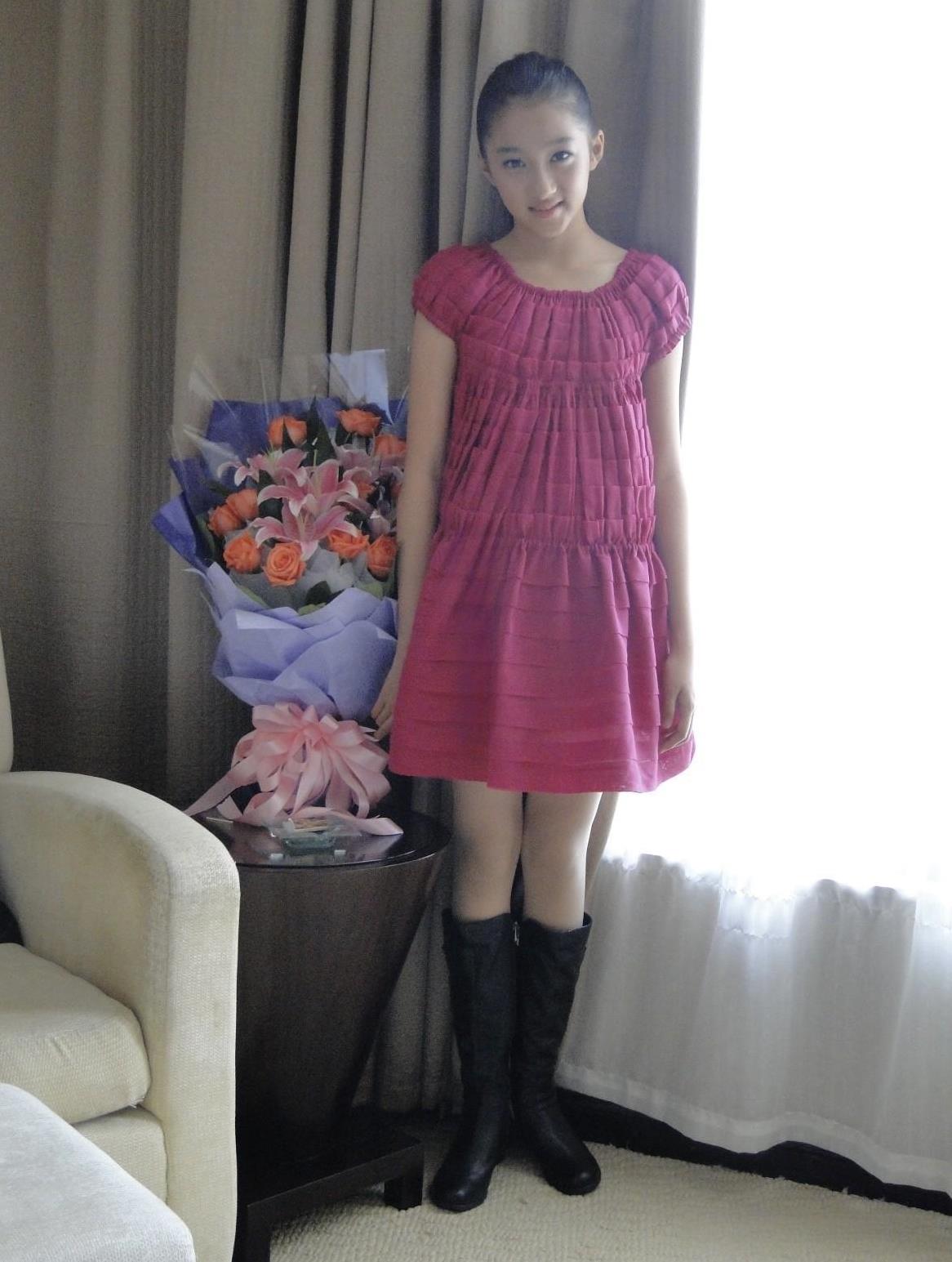 关晓彤，172cm，那年十八岁，像花一样的年龄。