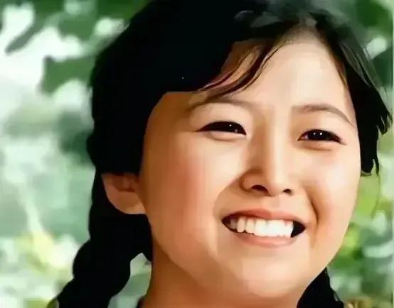 1979年，上海知青戴建国不顾反对娶了一位二婚农妇。谁知，新婚之夜，妻子突然大叫