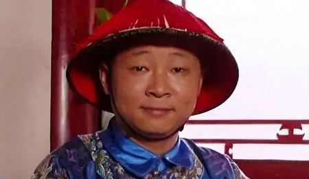 天呐！55岁赵亮深山养鸡16年，超模老婆不离不弃，他咋成这样了？
家人们呐，今天
