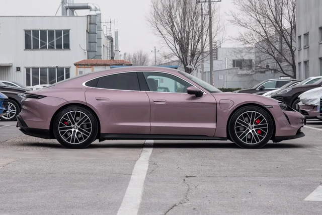 如果对taycan感兴趣，小米汽车值得等
全方面对标，驾乘感受，静谧性，悬架调教