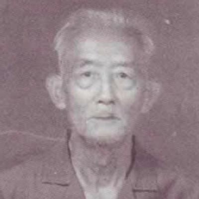 1948年4月18日，地下党员李维嘉刚刚接完头打算回家。突然看见一个小姑娘在悄悄