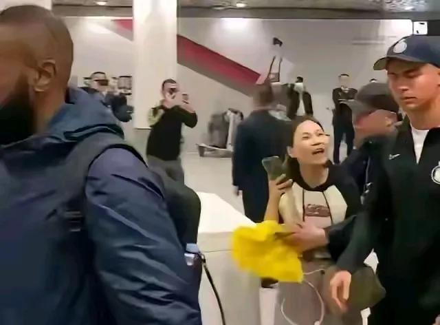 细数C罗离开皇马后的惨状，还有那些营销吹捧出来的神经病奇葩的奇迹！
1、C罗离开