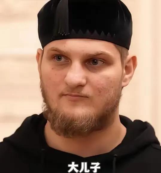 而且车臣的卡德罗夫还可以在自己百年以后，向俄罗斯推荐一位自己认为，可以管理好车臣