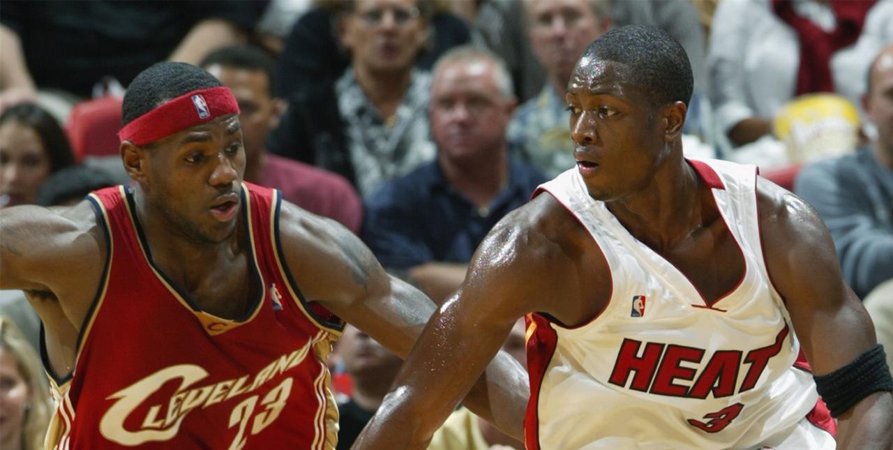 有网友留言说：不敢想象如果有半月板的韦德到底得多强？
#NBA新秀赛季# #韦德