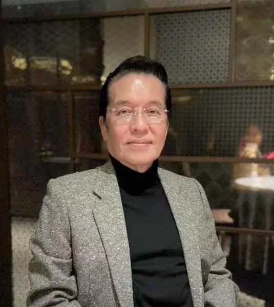 中国国民党前副秘书长张荣恭今日投书港媒写道：“现在民进党政府步步向前的‘台独’言