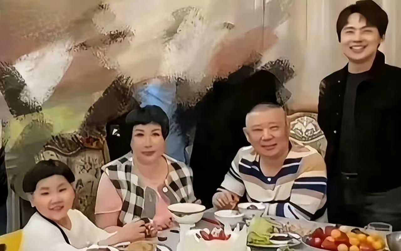 首先，我是郭德纲的粉丝，并没有其他意思，就是问问，到底是谁给王惠设计的发型，难道