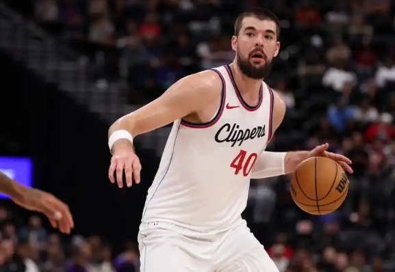 快船现状跟教练关系大吗？
我是觉得快船这支球队的问题，教练能占三成，但是核心还是