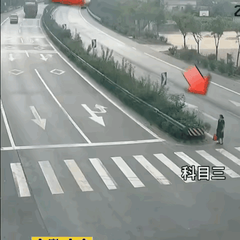 看看谁更快