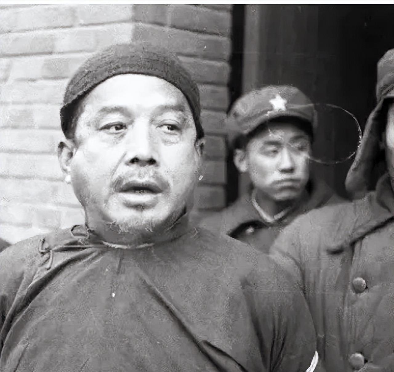 [微风]1951年6月，随着一声枪响，一个大汉奸受到了应有的惩罚，但是在他的脸上