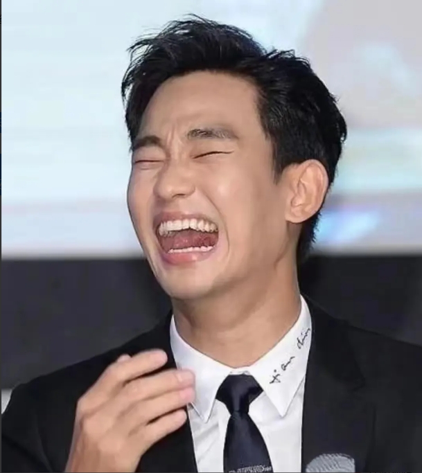 不得不说，韩国人的牙齿长得真好！

金秀贤长得不帅，阴阴的，如果不是演了《来自星