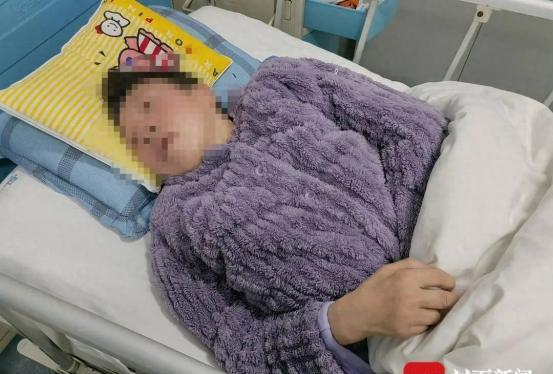 [胡瓜]“想白嫖？”重庆，一保洁大姐到雇主家打扫卫生，岂料，中途大姐突发脑梗晕倒
