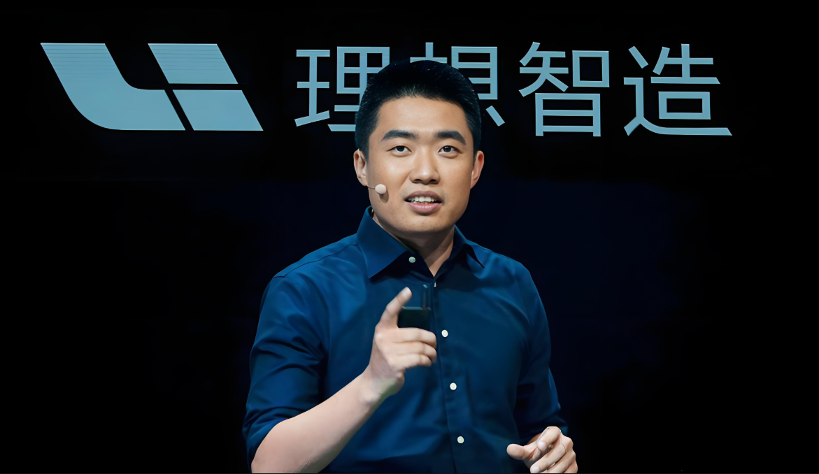 赛力斯：终于看到太阳！23年亏了24.5亿，24年赚了59.46亿。
理想：真叫