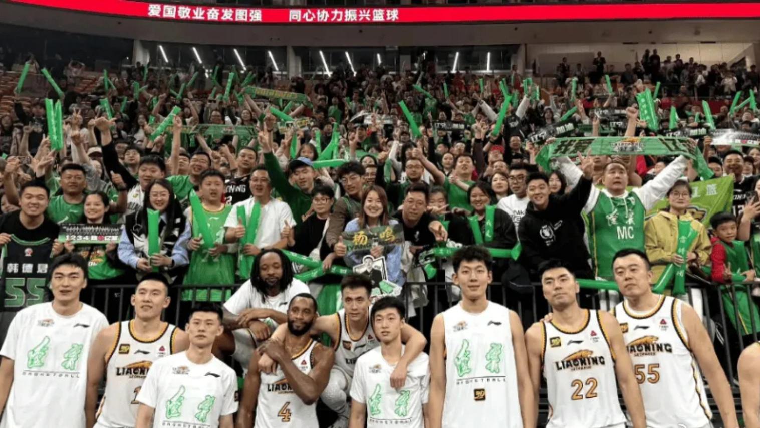 辽宁王朝崩塌！从冲四连冠到被横扫认清事实，现在辽宁队真的很弱