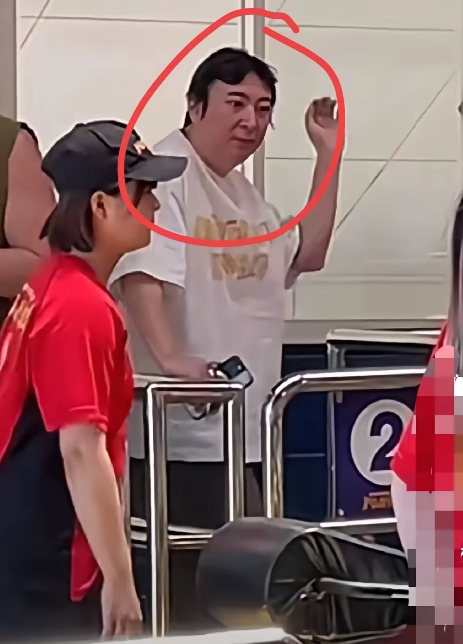 提醒一句！男人再有钱，也别活成王思聪……

前几年意气风发的国民老公，不仅是因为