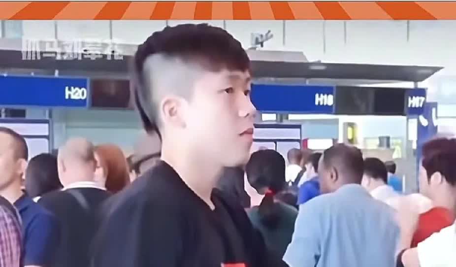 突然可以接受亚运会的蘑菇头了
救命啊
我真的理解大家说的辣条味了
好怕他原