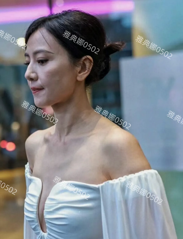 高圆圆生图，岁月痕迹挺明显的！