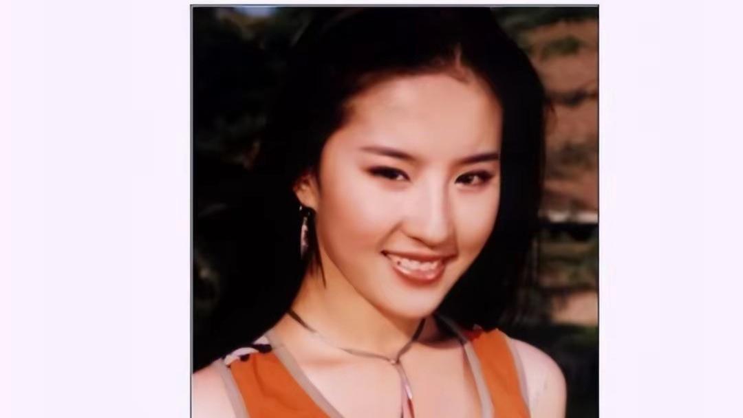 刘亦菲再陷绯闻漩涡：当流量密码撞上女性困局