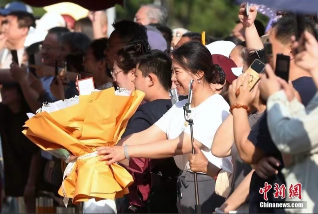 今年一个比较反常的现象就是：
无论什么日子，网上都是出奇的平静。
从春节开始，到