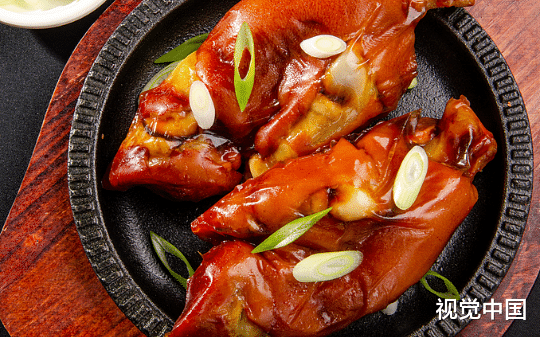 前夫偷配方成名身价过亿，我直播爆锤砸他在地