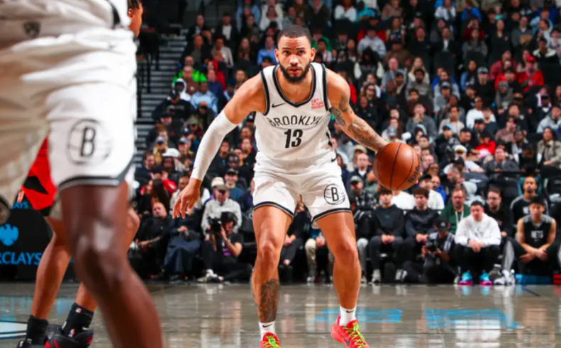 篮网高管口出狂言啊！一位篮网匿名高管谈到对小波特的期待时表示：“我们会让很多年轻