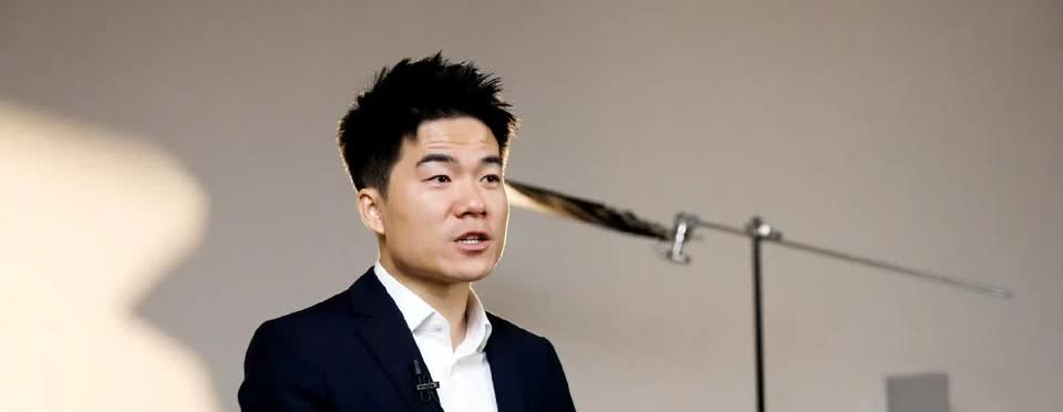 董宇辉这人，嘴里有多少实话，有多少胡编乱造，估计他自己都不清楚！

大学毕业