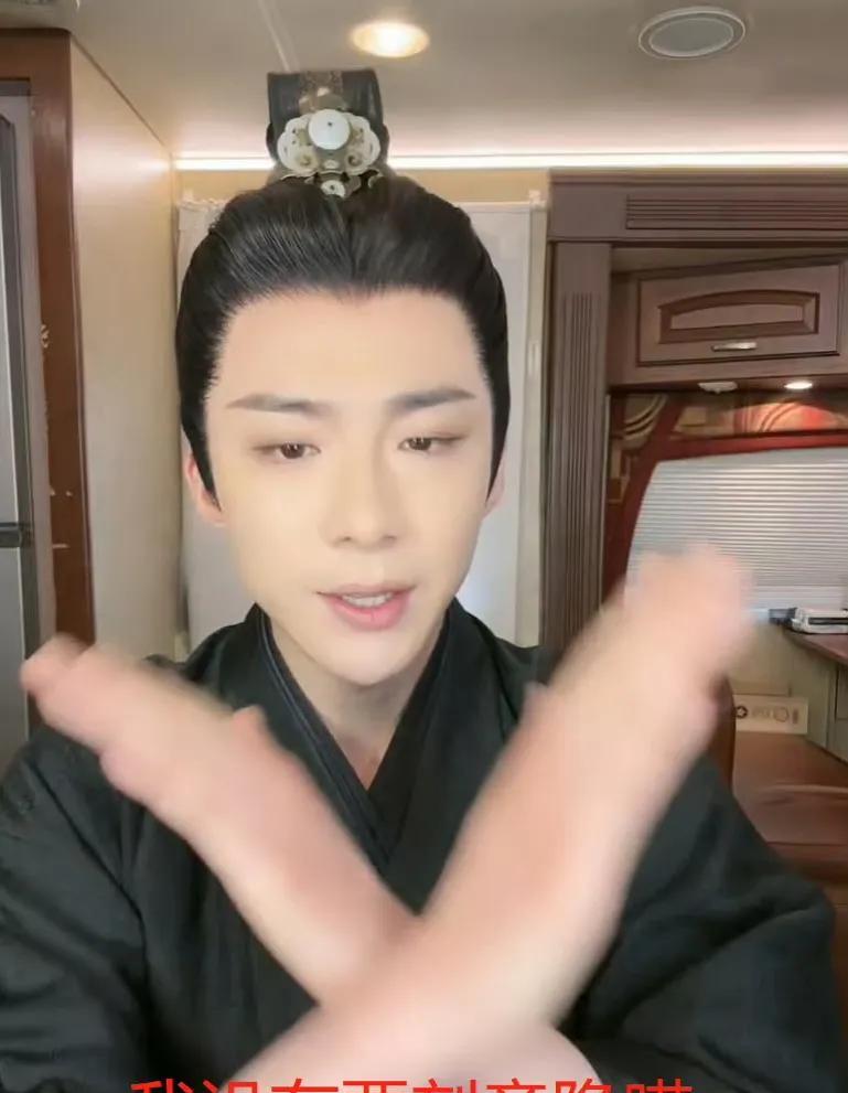 为啥刘宇宁说啥大家信啥[机智]
他今天回应跟祝绪丹没有恋爱，我一秒就信了，我并不